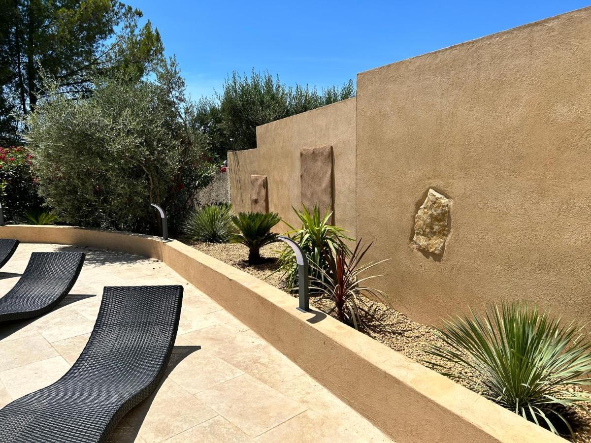 Villa De Charme En Campagne Avec Piscine Privee Et Nature Luxuriante