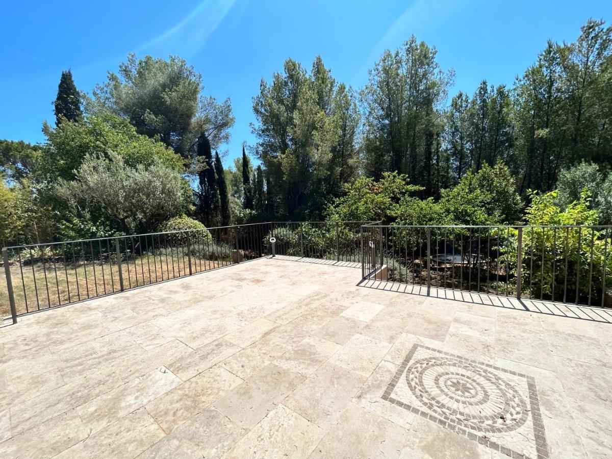Villa De Charme En Campagne Avec Piscine Privee Et Nature Luxuriante Le Beausset